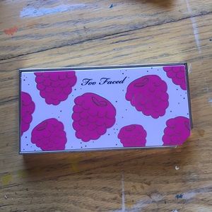 Too Faced Tutti Frutti Razzle Dazzle Berry